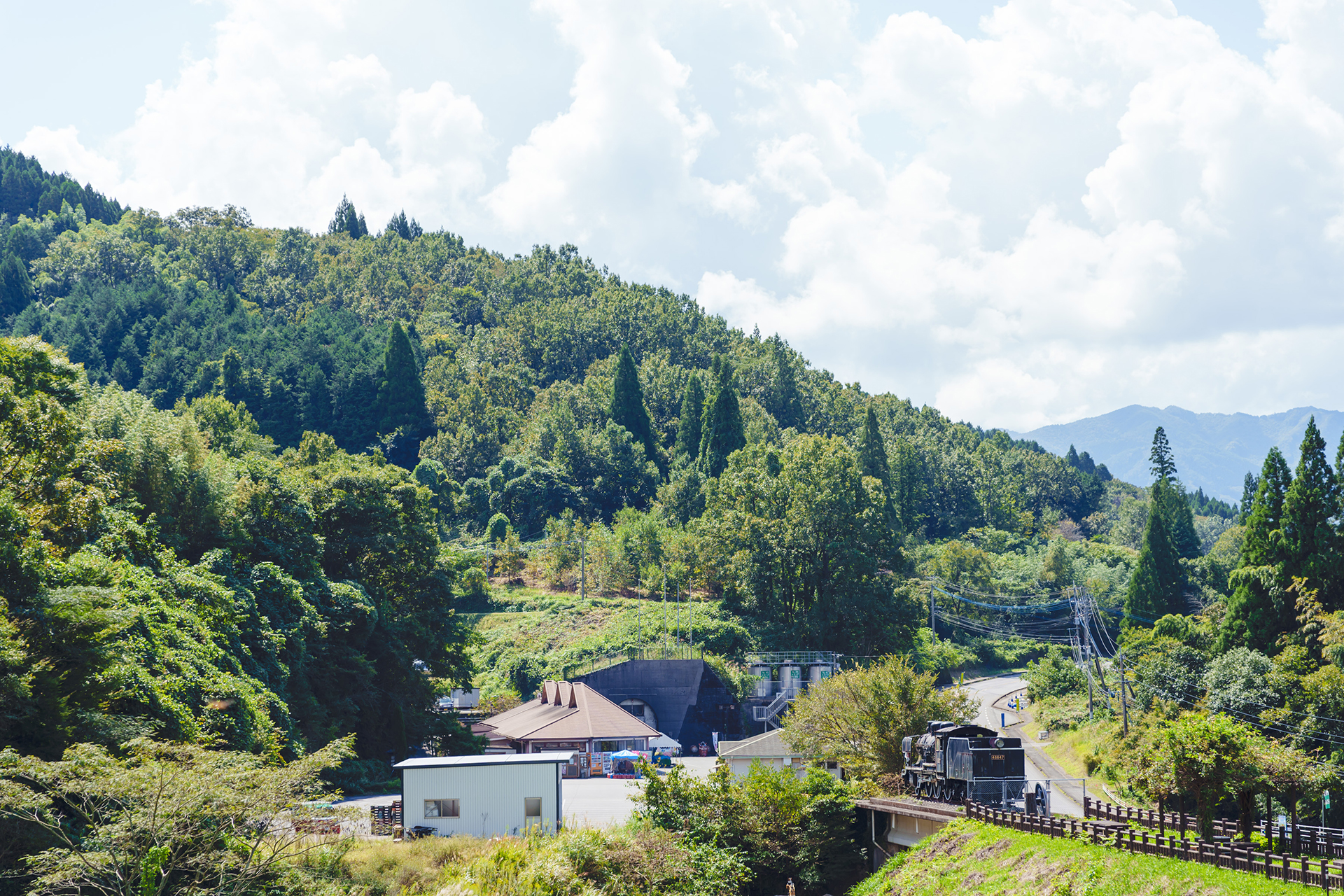 トンネルの駅