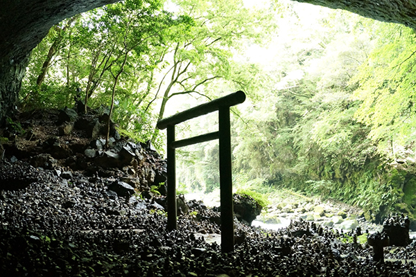 天安河原